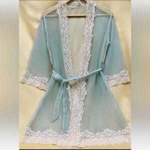Elegant Sheer Lace Trim Robe - Blue